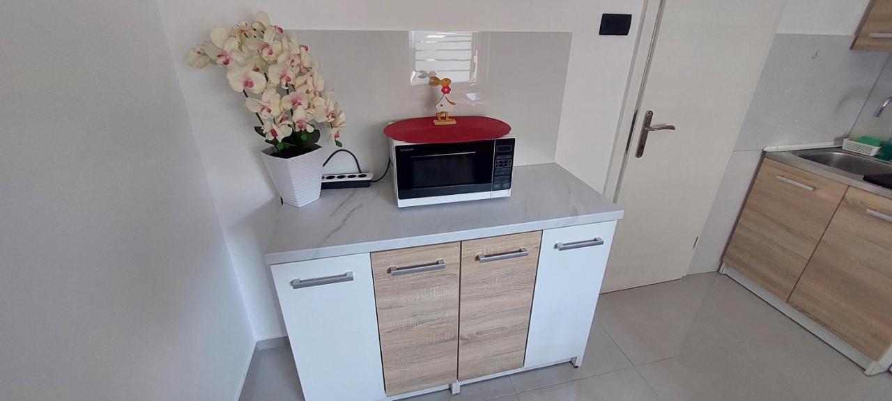 Jo-Ma Apartma - Safe Parking Ljubljana Ngoại thất bức ảnh